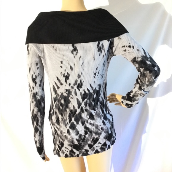 Rock & Republic Off The Shoulder Tie Dye Top NWT - Picture 2 of 9